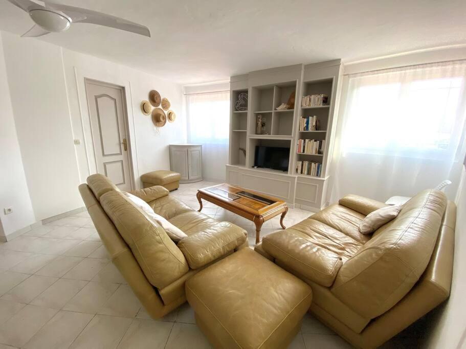A Louer Haut De Villa 4 Pieces A Sainte-Maxime Golfe De St-Tropez 外观 照片