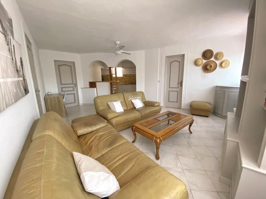 A Louer Haut De Villa 4 Pieces A Sainte-Maxime Golfe De St-Tropez 外观 照片
