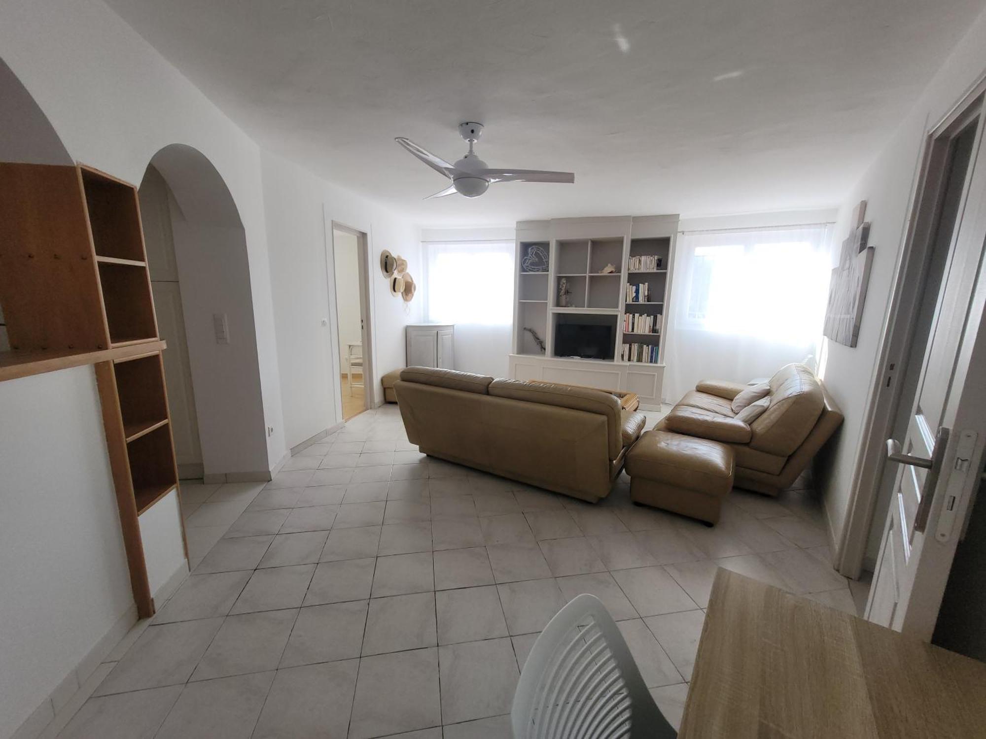 A Louer Haut De Villa 4 Pieces A Sainte-Maxime Golfe De St-Tropez 外观 照片